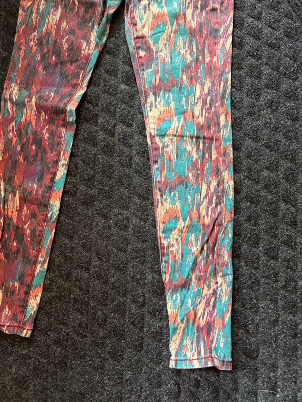 Hot Kiss Teal and Burgundy Patterned Skinny Lilly Jeans Size 5 - Picture 6 of 11